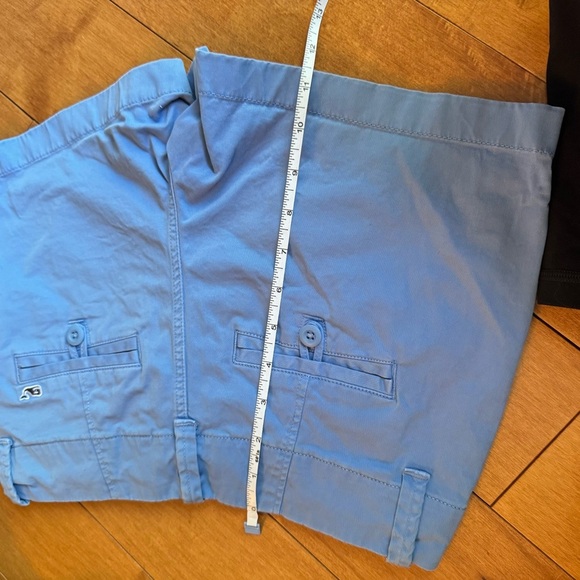 Vineyard Vines Blue Cargo Shorts Relaxed Fit - Picture 4 of 5